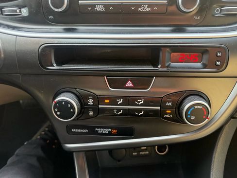 Used 2015 Kia Optima LX w/ LX Convenience Package image 25