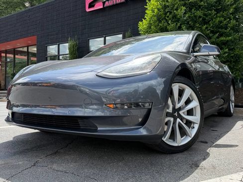 Used 2018 Tesla Model 3 Long Range RWD image 2