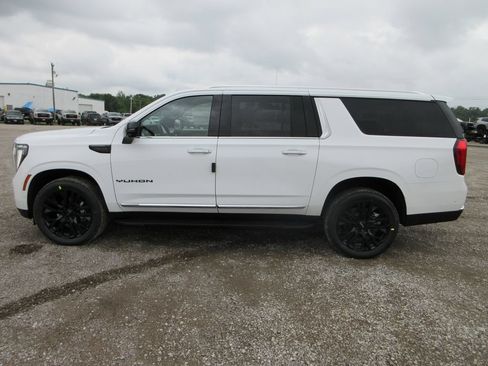 New 2026 GMC Yukon XL Elevation w/ Elevation Premium Package AWD/4WD image 7