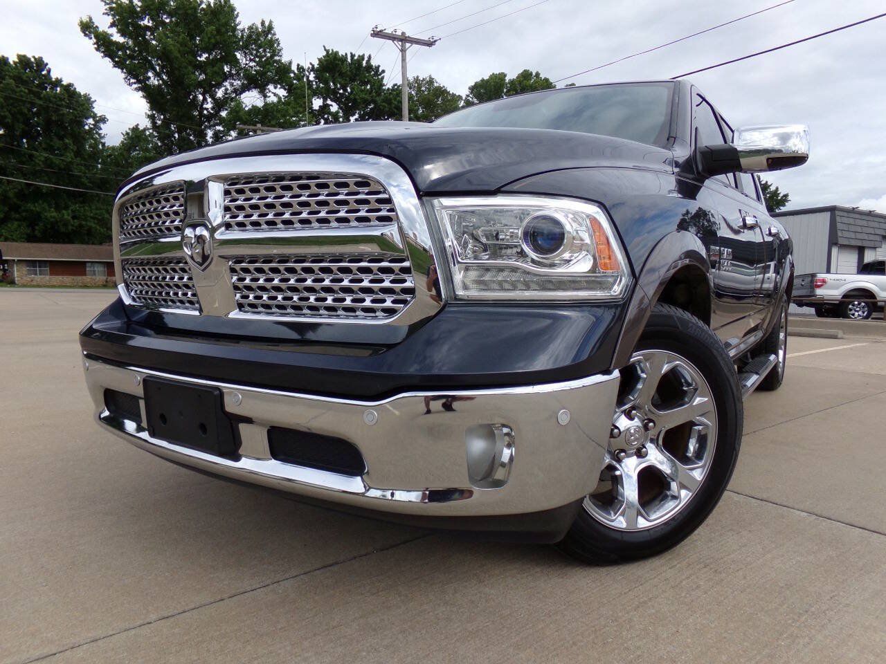 Used 2017 RAM 1500 Laramie w/ Convenience Group RWD image 6