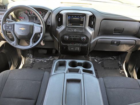 Used 2019 Chevrolet Silverado 1500 Custom w/ Trailering Package image 17