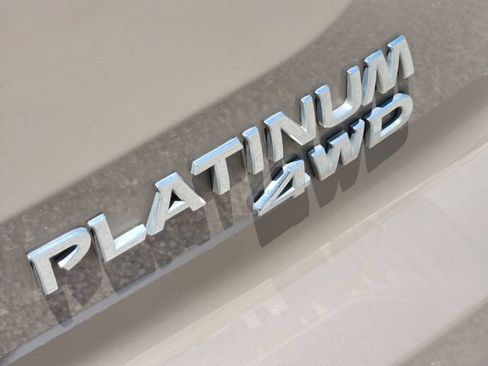 Used 2023 Nissan Pathfinder Platinum AWD/4WD image 9