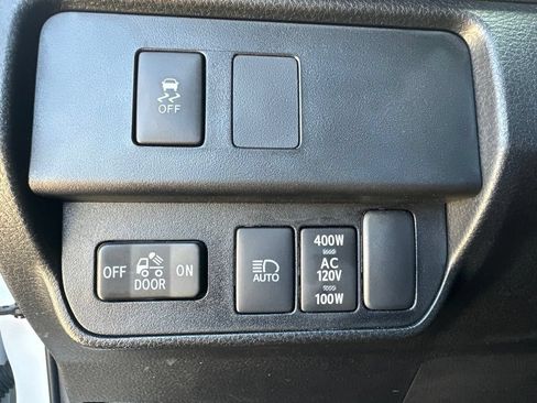 Used 2023 Toyota Tacoma TRD Sport AWD/4WD image 14