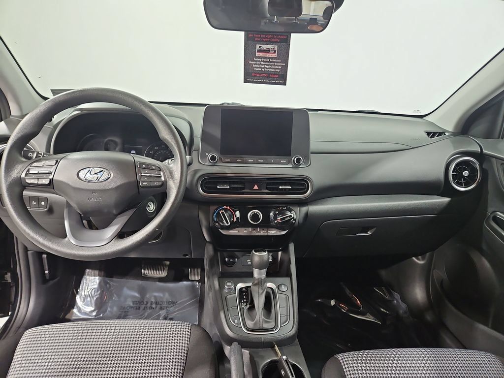 Used 2023 Hyundai Kona SE AWD/4WD image 13