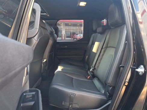 Used 2025 Toyota Tacoma Limited AWD/4WD image 10