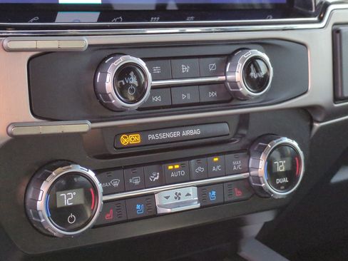 Used 2022 Ford F350 Platinum image 27