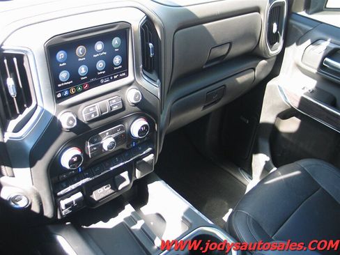 Used 2022 Chevrolet Silverado 2500 LTZ w/ LTZ Premium Package AWD/4WD image 31