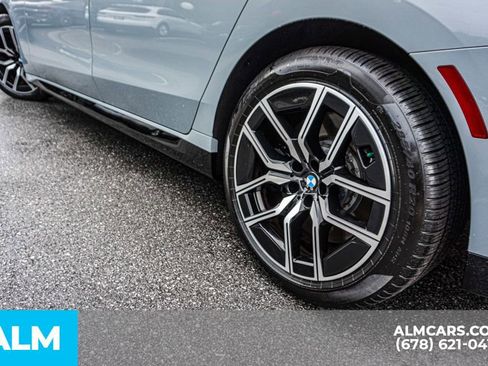 Used 2024 BMW 760i xDrive w/ Premium Package image 15