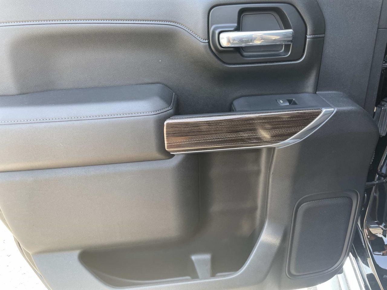 Used 2021 Chevrolet Silverado 1500 RST RWD image 10