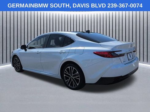 Used 2025 Toyota Camry XLE w/ Premium Plus Package FWD image 7