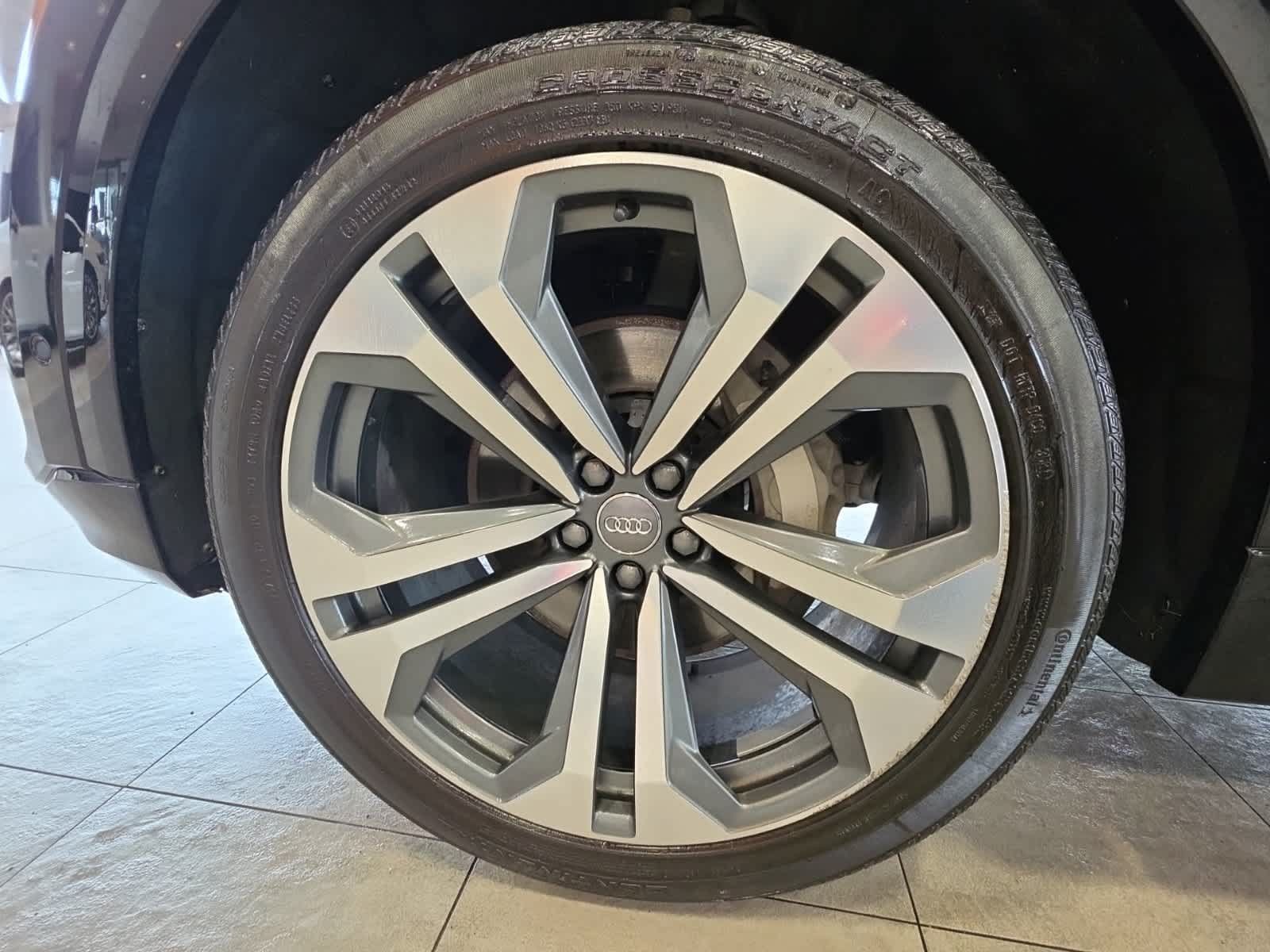 Used 2019 Audi Q8 Prestige AWD/4WD image 19