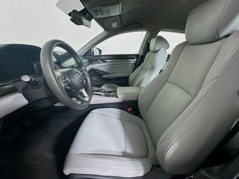 Used 2019 Honda Accord LX image 13