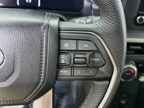 Used 2025 Toyota Tacoma TRD Off-Road AWD/4WD image 22