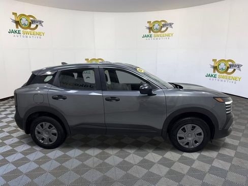 Used 2025 Nissan Kicks S w/ Charging Package FWD image 11
