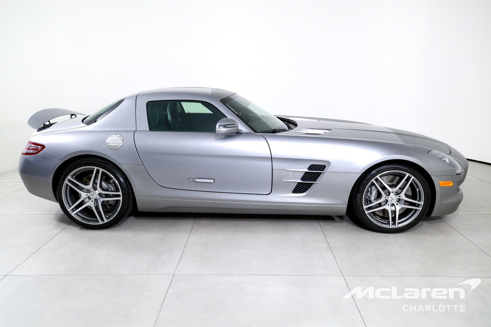 Used 2011 Mercedes-Benz SLS AMG Coupe image 10