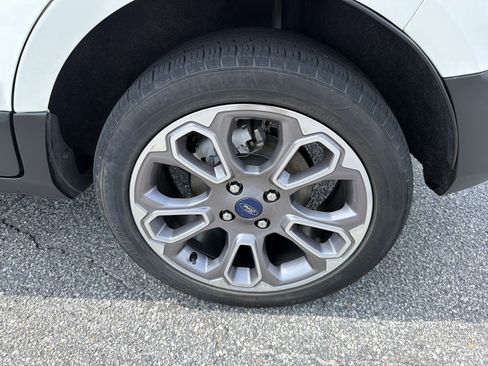 Used 2019 Ford EcoSport Titanium FWD image 28