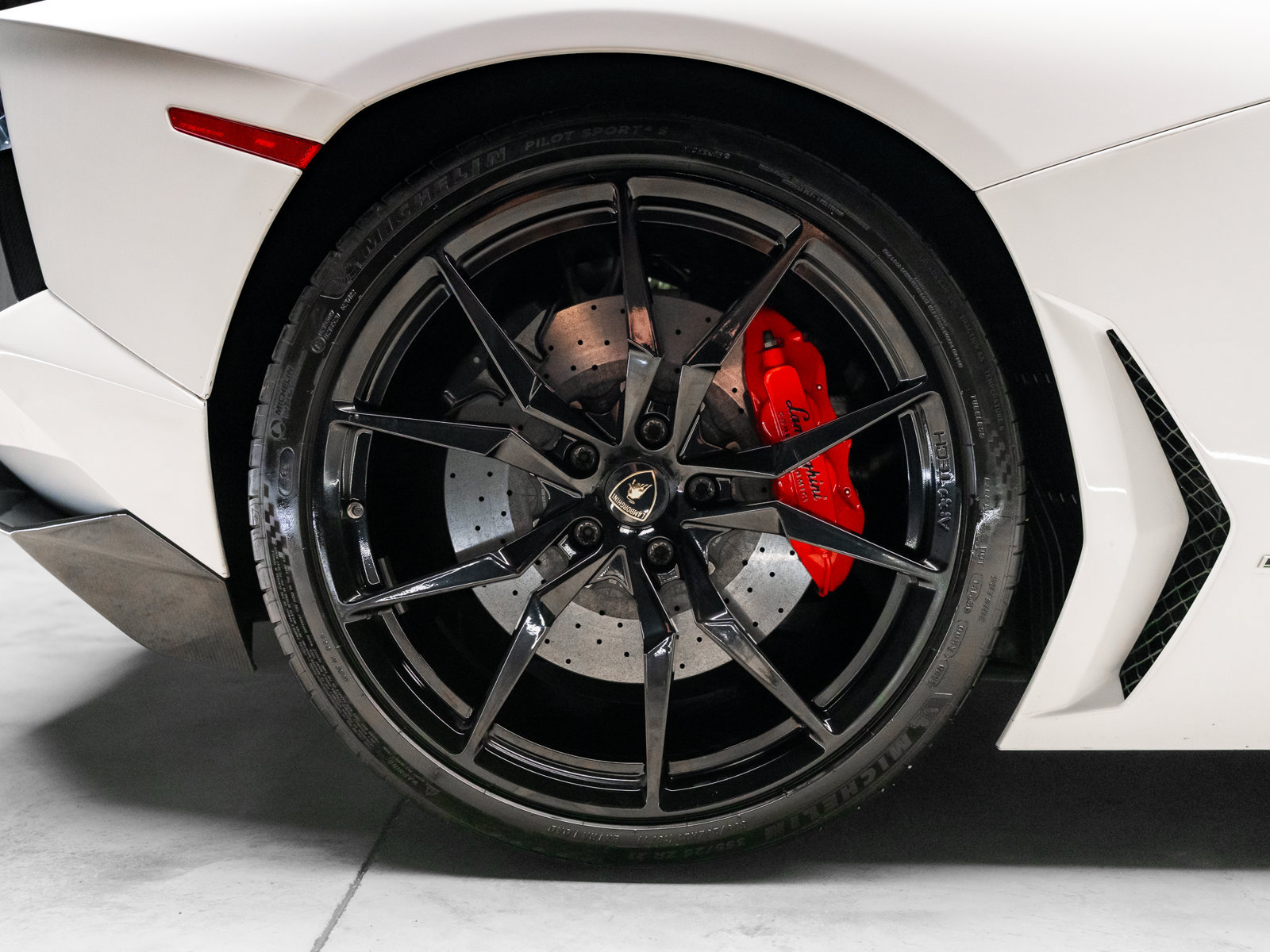 Used 2014 Lamborghini Aventador LP 700-4 AWD/4WD image 36