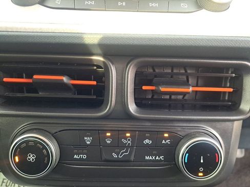 Used 2022 Ford Maverick XLT image 4