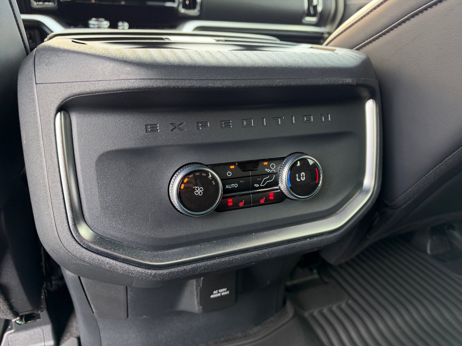 Used 2026 Ford Expedition Max Platinum w/ Stealth Appearance Package AWD/4WD image 21