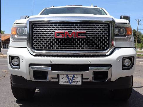 Used 2016 GMC Sierra 2500 Denali w/ Driver Alert Package AWD/4WD image 13