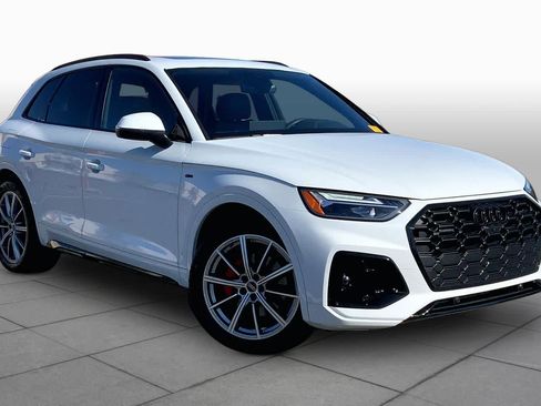 Used 2024 Audi Q5 e Premium Plus w/ Premium Plus Package AWD/4WD image 2