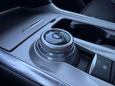 Used 2021 Ford Explorer Limited w/ Equipment Group 301A image 19