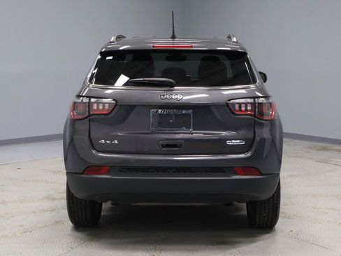 Used 2024 Jeep Compass Latitude image 9