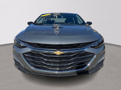Used 2024 Chevrolet Malibu LS FWD image 2