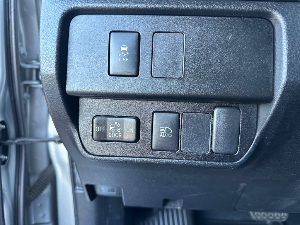 Used 2022 Toyota Tacoma SR5 RWD image 20