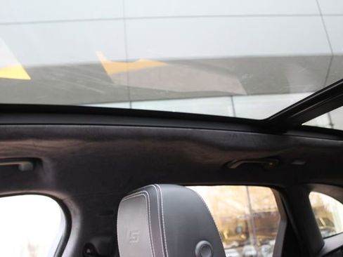 Used 2020 Jaguar F-PACE S image 22