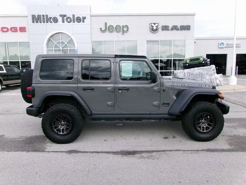 Used 2022 Jeep Wrangler Unlimited Sport AWD/4WD image 5