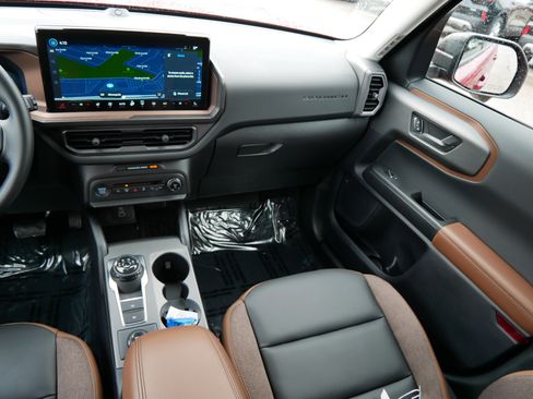 Used 2025 Ford Bronco Sport Outer Banks w/ Outer Banks Tech Package+ image 11