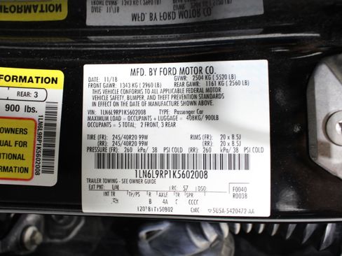 Used 2019 Lincoln Continental Reserve w/ Rear Seat Package FWD image 38