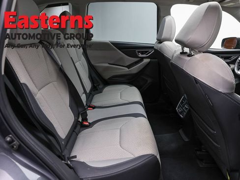 Used 2023 Subaru Forester Premium AWD/4WD image 27