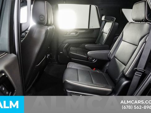 Used 2025 GMC Yukon Elevation AWD/4WD image 17