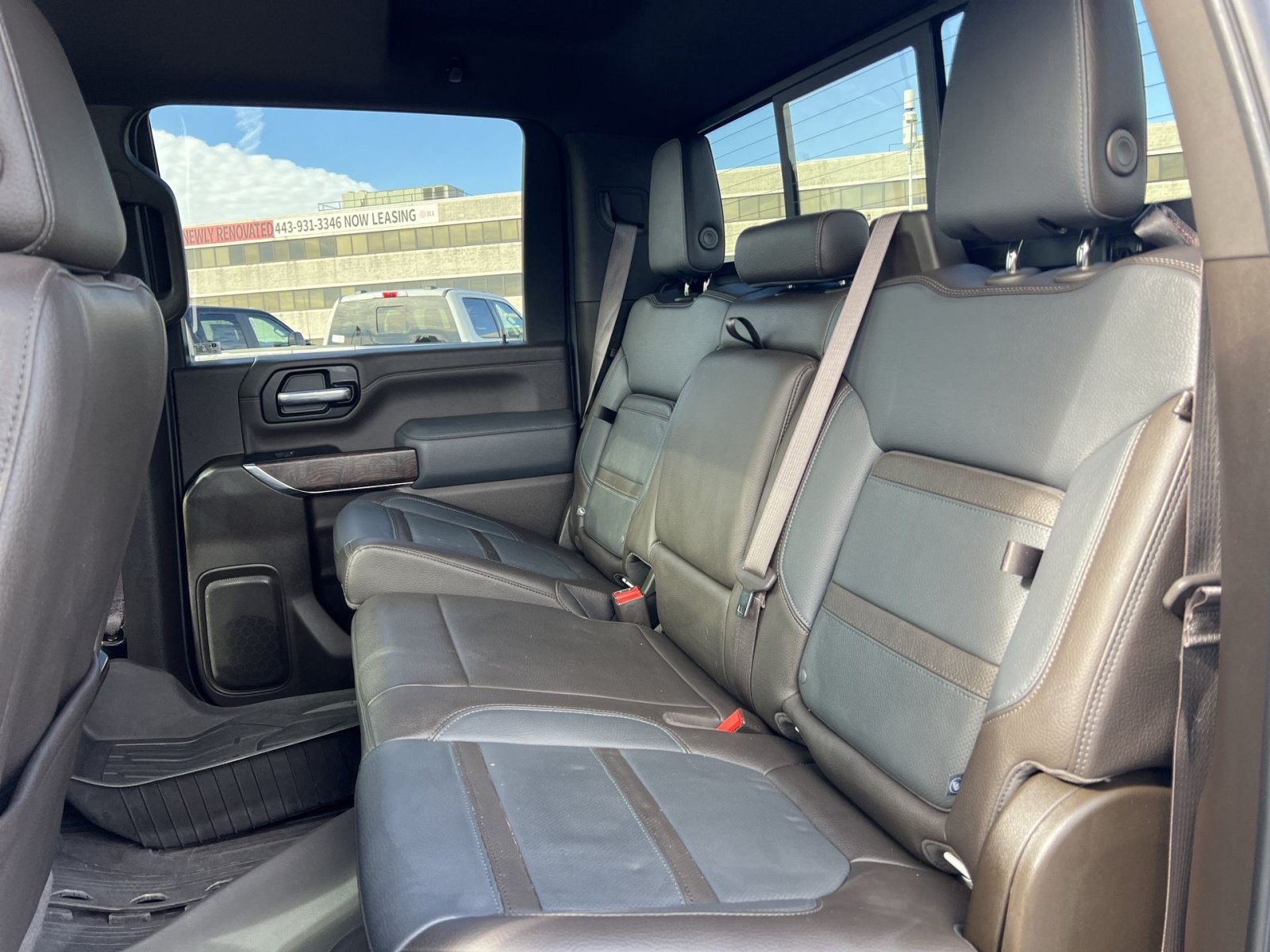Used 2022 GMC Sierra 2500 Denali w/ Denali Ultimate Package AWD/4WD image 24