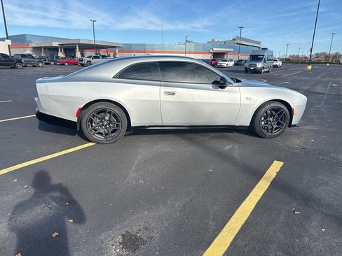 Used 2024 Dodge Charger R/T w/ Plus Group image 14
