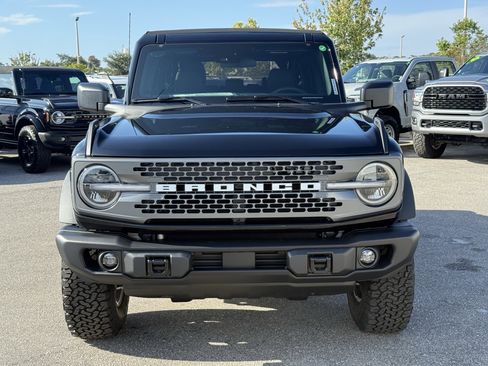 New 2025 Ford Bronco Badlands image 9