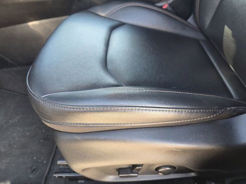 Used 2024 Jeep Compass Limited image 17