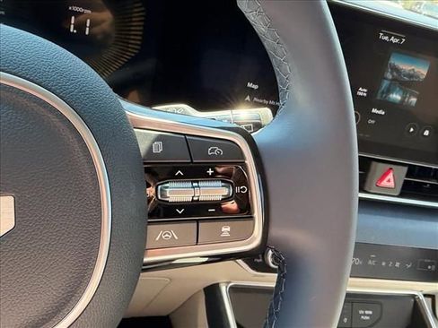 New 2026 Kia Carnival EX FWD image 20