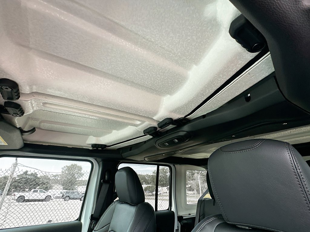 New 2026 Jeep Wrangler Unlimited Sahara AWD/4WD image 27