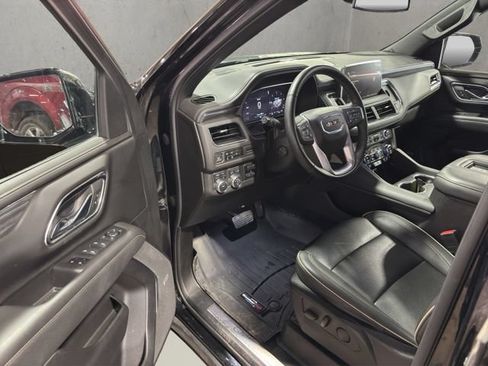 Used 2023 GMC Yukon SLT w/ SLT Luxury Package AWD/4WD image 17