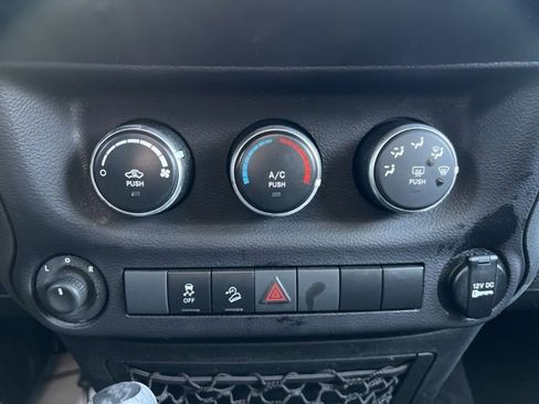 Certified 2018 Jeep Wrangler Unlimited Sport S image 21