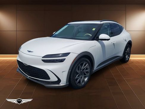 Used 2023 Genesis GV60 Advanced AWD/4WD image 3