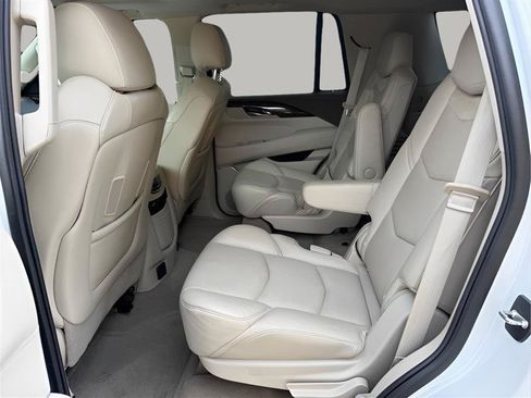 Used 2016 Cadillac Escalade Premium AWD/4WD image 31