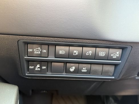 New 2026 Toyota Tundra Platinum AWD/4WD image 17