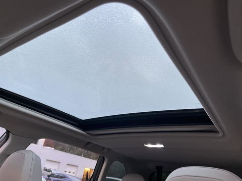 Used 2023 Subaru Forester Limited image 13