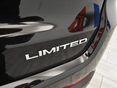 Used 2022 Jeep Compass Limited image 31