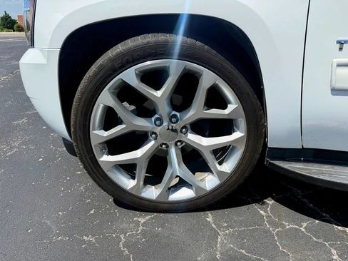Used 2010 Chevrolet Tahoe LT AWD/4WD image 15