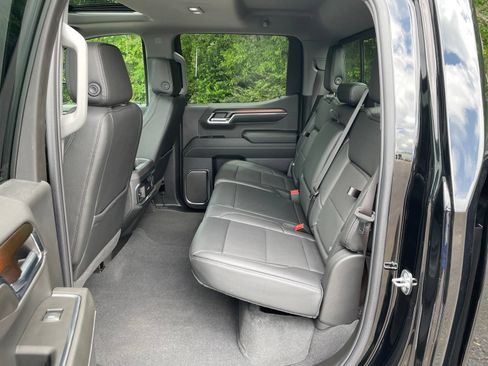 Used 2024 GMC Sierra 1500 Denali w/ Technology Package AWD/4WD image 37